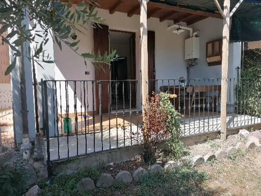 Vila Casa Laghetto Castellaro  Exteriér fotografie