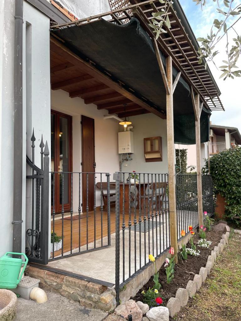 Vila Casa Laghetto Castellaro  Pokoj fotografie